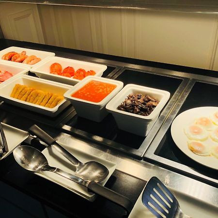 Yorkshire Gateway Hotel South Milford Esterno foto