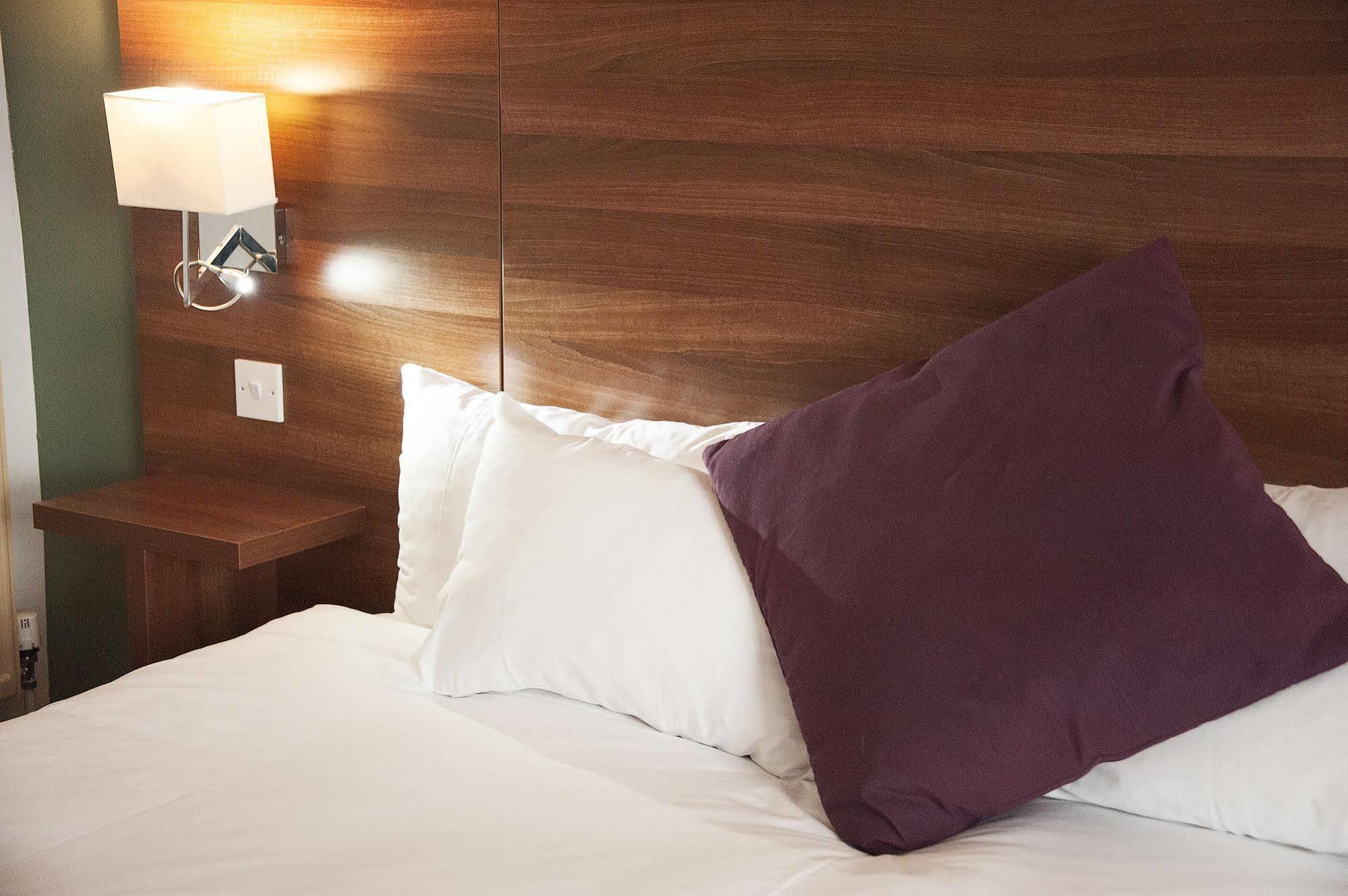 Yorkshire Gateway Hotel South Milford Esterno foto