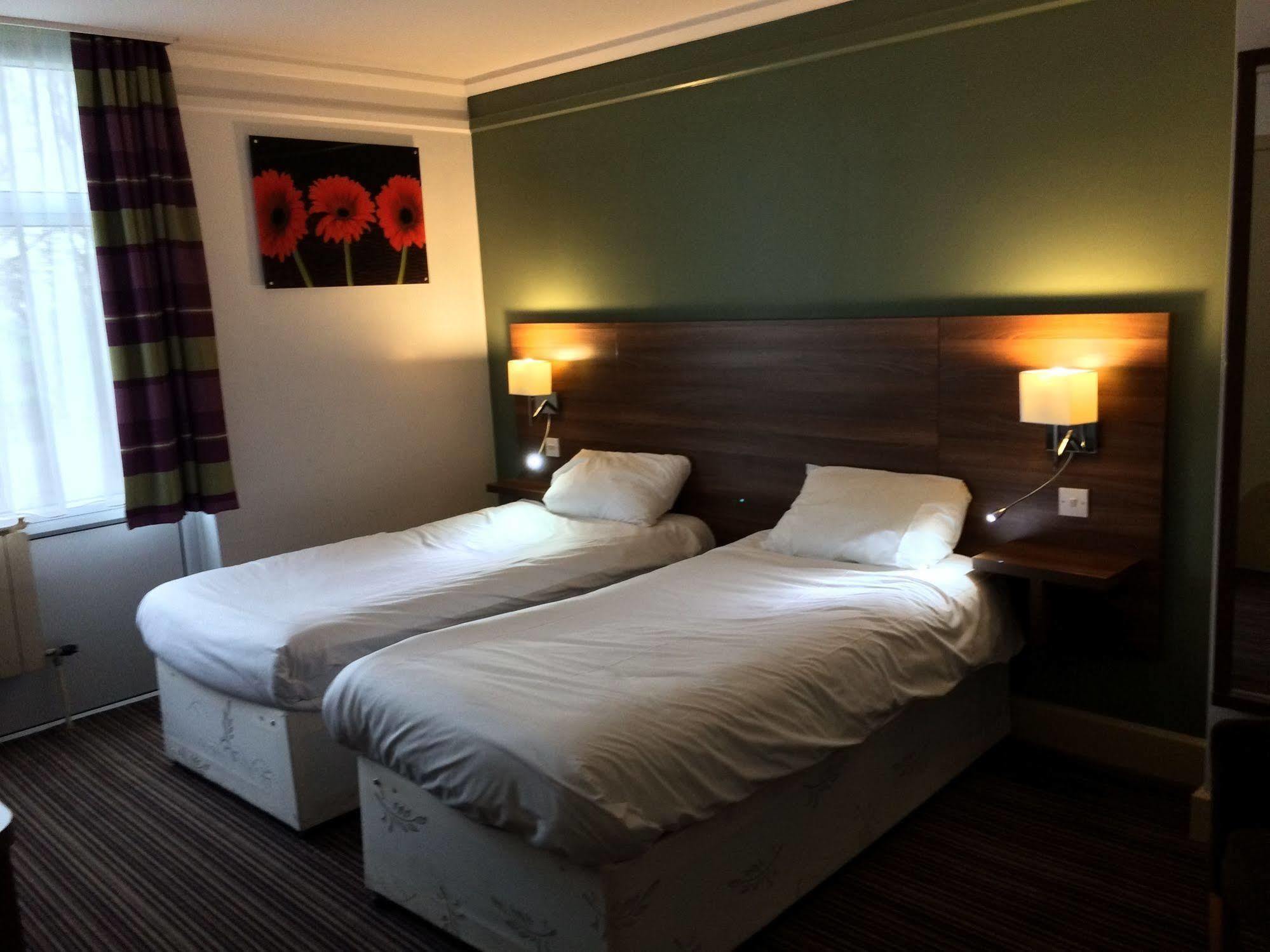 Yorkshire Gateway Hotel South Milford Esterno foto