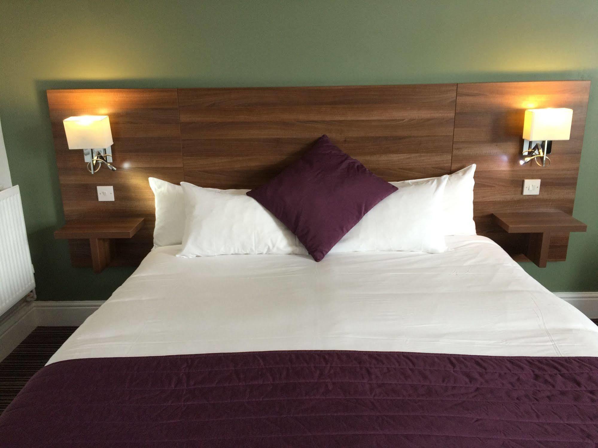 Yorkshire Gateway Hotel South Milford Esterno foto