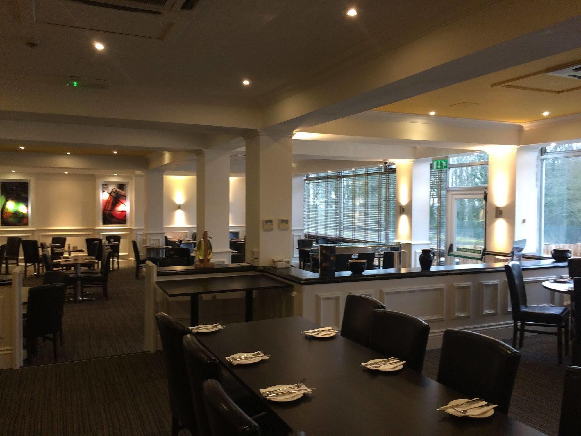 Yorkshire Gateway Hotel South Milford Esterno foto